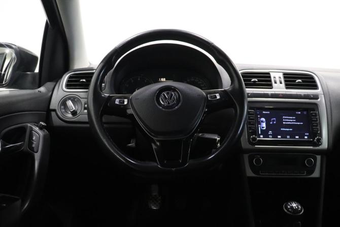 Volkswagen Polo V Рестайлинг с пробегом 2017 года, цена 1 042 000 рублей, 109365 км, седан, Автокод Объявления
