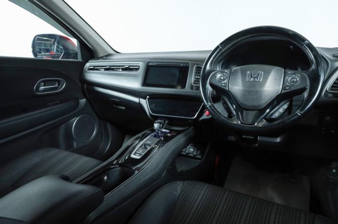 Honda Vezel I с пробегом 2017 года, цена 1 669 000 рублей, 113205 км, внедорожник, Автокод Объявления
