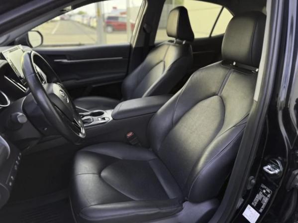 Toyota Camry VIII (XV70) Рестайлинг с пробегом 2021 года, цена 2 800 000 рублей, 115473 км, седан, Автокод Объявления