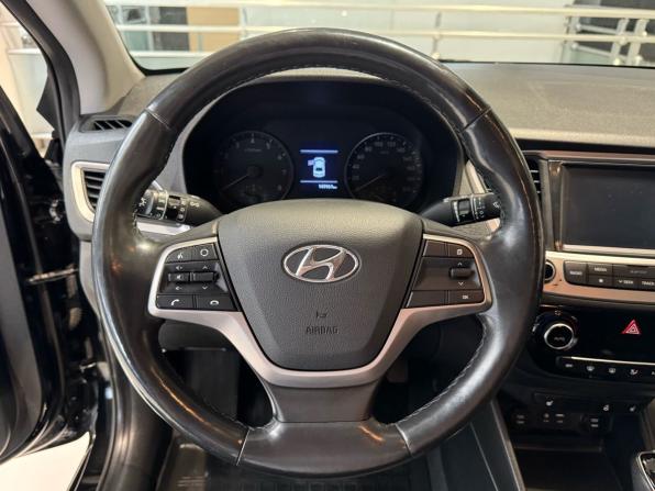 Hyundai Solaris II с пробегом 2018 года, цена 1 299 000 рублей, 149959 км, седан, Автокод Объявления