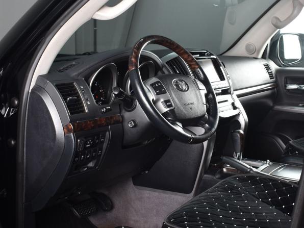 Toyota Land Cruiser 200 Series Рестайлинг 1 с пробегом 2013 года, цена 3 884 995 рублей, 222048 км, внедорожник, Автокод Объявления