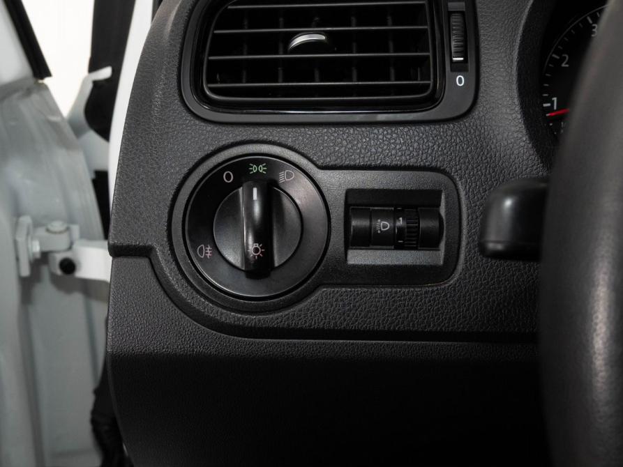 Volkswagen Polo V Рестайлинг Казань  - изображение 14