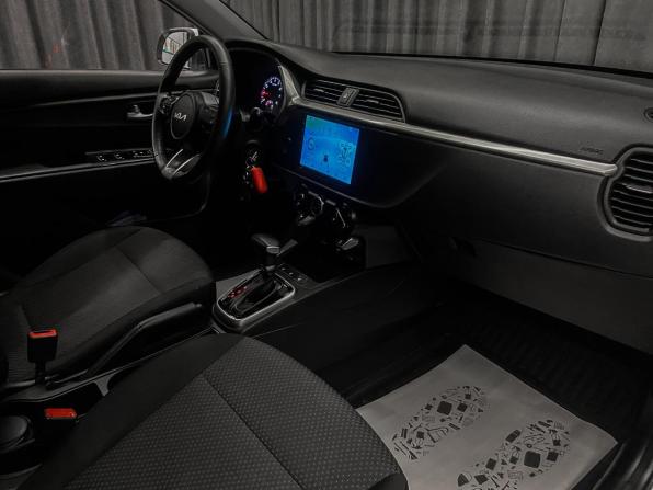 Kia Rio IV Рестайлинг с пробегом 2021 года, цена 1 270 000 рублей, 118000 км, седан, Автокод Объявления