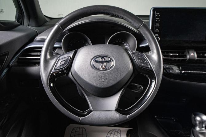 Toyota C-HR I Рестайлинг с пробегом 2019 года, цена 2 969 000 рублей, 22617 км, внедорожник, Автокод Объявления