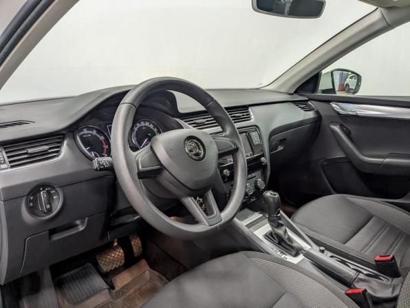 Skoda Octavia III (A7) Рестайлинг с пробегом 2019 года, цена 1 785 000 рублей, 76921 км, лифтбек, Автокод Объявления