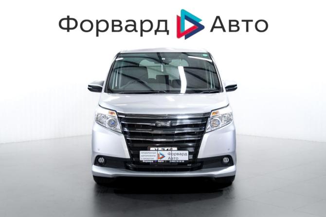 Toyota Noah III (R80) с пробегом 2017 года, цена 1 999 000 рублей, 121883 км, минивэн, Автокод Объявления