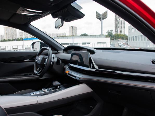 Changan UNI-V I с пробегом 2024 года, цена 2 379 000 рублей, 53913 км, лифтбек, Автокод Объявления