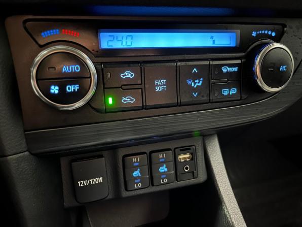 Toyota Auris II с пробегом 2014 года, цена 1 073 000 рублей, 112835 км, хэтчбек, Автокод Объявления