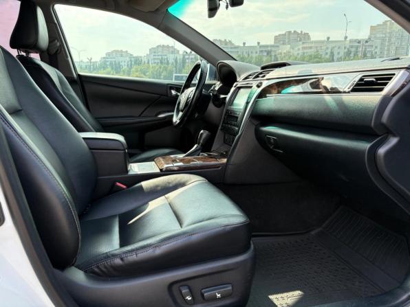 Toyota Camry VII (XV50) Рестайлинг с пробегом 2016 года, цена 1 820 000 рублей, 236466 км, седан, Автокод Объявления