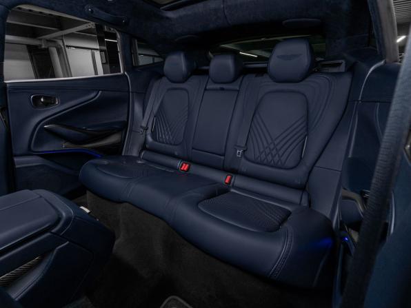 Aston Martin DBX I с пробегом 2021 года, цена 14 950 000 рублей, 17739 км, внедорожник, Автокод Объявления