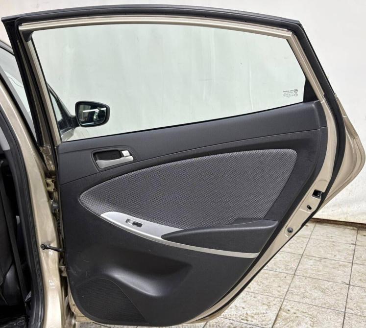 Hyundai Solaris I Санкт-Петербург  - изображение 17