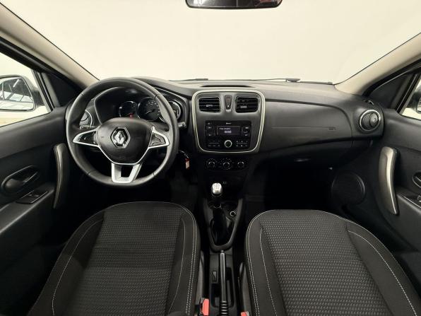 Renault Logan II Рестайлинг с пробегом 2022 года, цена 820 000 рублей, 225737 км, седан, Автокод Объявления
