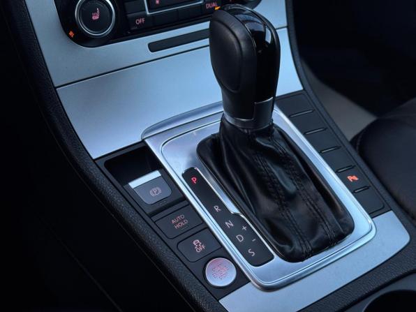 Volkswagen Passat B7 с пробегом 2011 года, цена 858 000 рублей, 171110 км, седан, Автокод Объявления