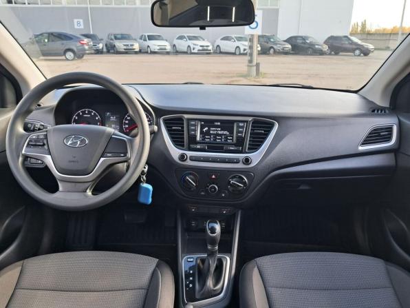 Hyundai Solaris II с пробегом 2018 года, цена 1 320 000 рублей, 136000 км, седан, Автокод Объявления