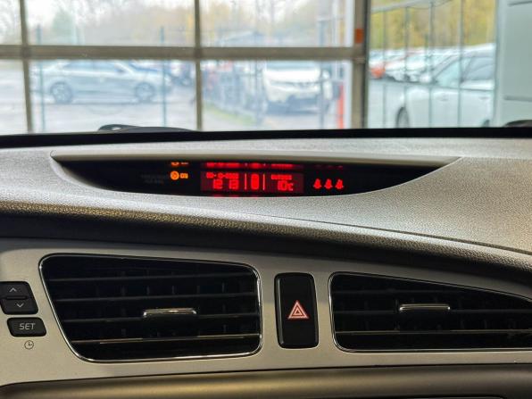 Kia Ceed II с пробегом 2014 года, цена 955 000 рублей, 203676 км, хэтчбек, Автокод Объявления