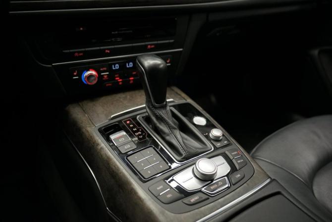 Audi A6 IV (C7) Рестайлинг с пробегом 2016 года, цена 2 177 000 рублей, 189166 км, седан, Автокод Объявления
