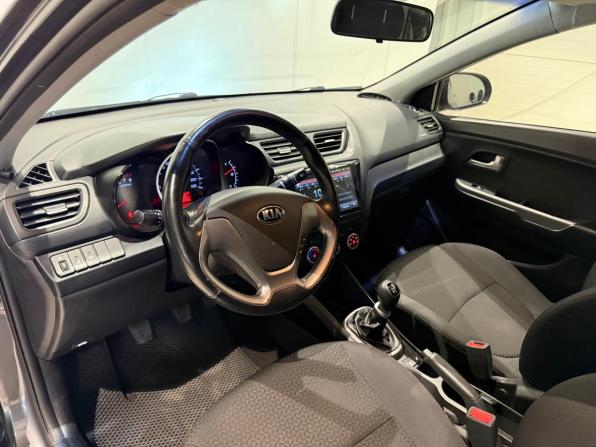 Kia Rio III Рестайлинг с пробегом 2015 года, цена 800 000 рублей, 188800 км, седан, Автокод Объявления