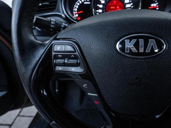 Kia Ceed II Рестайлинг с пробегом 2016 года, цена 1 265 000 рублей, 148563 км, хэтчбек, Автокод Объявления