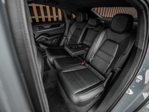 Новый Porsche Cayenne III Рестайлинг 2024 года, цена 27 304 400 рублей, внедорожник, Автокод Объявления
