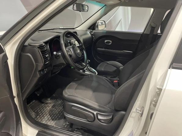 Kia Soul II Рестайлинг с пробегом 2017 года, цена 1 330 000 рублей, 150110 км, хэтчбек, Автокод Объявления