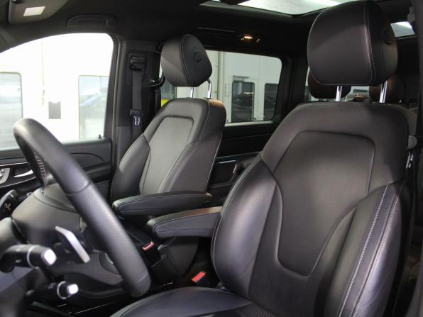 Mercedes-Benz V-Класс III (W447) Рестайлинг с пробегом 2021 года, цена 8 750 000 рублей, 16700 км, минивэн, Автокод Объявления