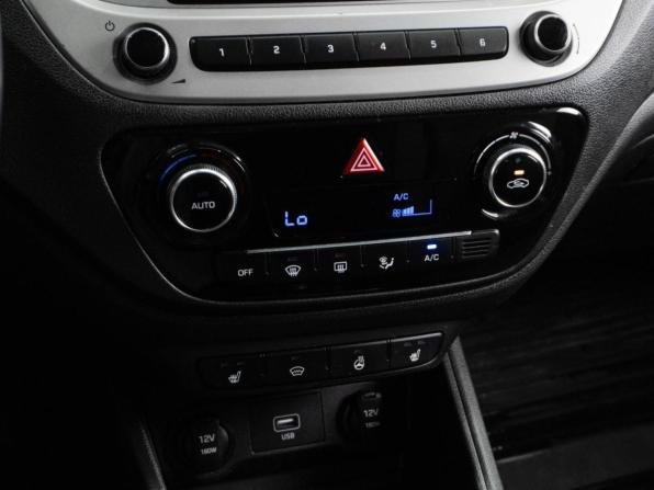 Hyundai Solaris II с пробегом 2019 года, цена 1 270 000 рублей, 171439 км, седан, Автокод Объявления
