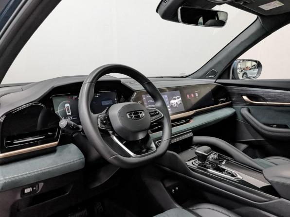 Geely Monjaro I с пробегом 2023 года, цена 3 390 000 рублей, 44014 км, внедорожник, Автокод Объявления