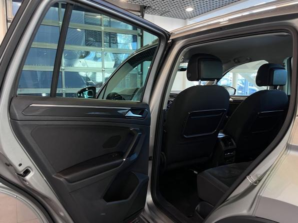 Volkswagen Tiguan II с пробегом 2018 года, цена 2 510 000 рублей, 130831 км, внедорожник, Автокод Объявления