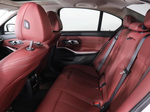 BMW 3 серии VII (G2x) Рестайлинг с пробегом 2024 года, цена 4 647 000 рублей, 34115 км, седан, Автокод Объявления