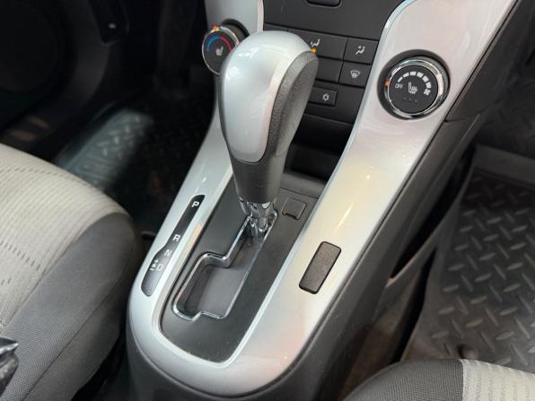 Chevrolet Cruze I Рестайлинг с пробегом 2013 года, цена 805 000 рублей, 208748 км, седан, Автокод Объявления