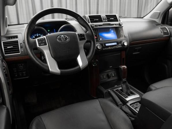 Toyota Land Cruiser Prado 150 Series Рестайлинг 1 с пробегом 2016 года, цена 3 150 000 рублей, 371032 км, внедорожник, Автокод Объявления