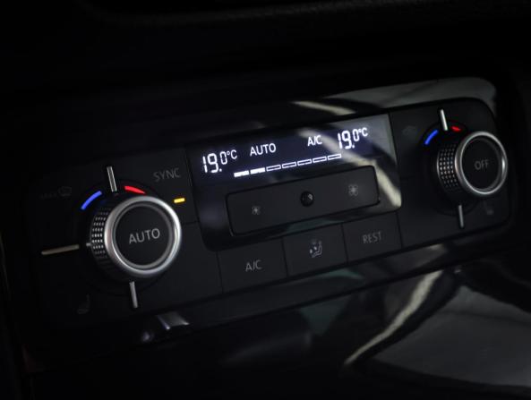 Volkswagen Touareg II Рестайлинг с пробегом 2016 года, цена 2 960 000 рублей, 118349 км, внедорожник, Автокод Объявления
