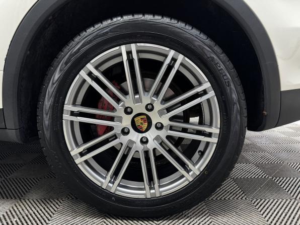 Porsche Cayenne II (958) с пробегом 2011 года, цена 2 550 000 рублей, 246269 км, внедорожник, Автокод Объявления