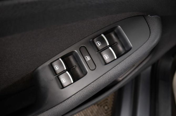 Volkswagen Jetta VI Рестайлинг с пробегом 2015 года, цена 1 099 000 рублей, 145600 км, седан, Автокод Объявления