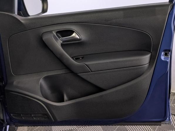 Volkswagen Polo V Рестайлинг с пробегом 2019 года, цена 1 215 000 рублей, 113112 км, седан, Автокод Объявления
