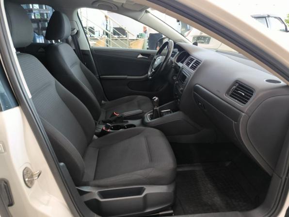 Volkswagen Jetta VI Рестайлинг с пробегом 2015 года, цена 850 000 рублей, 227845 км, седан, Автокод Объявления