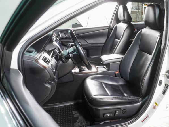 Toyota Camry VII (XV50) Рестайлинг 2 с пробегом 2017 года, цена 2 226 000 рублей, 118157 км, седан, Автокод Объявления