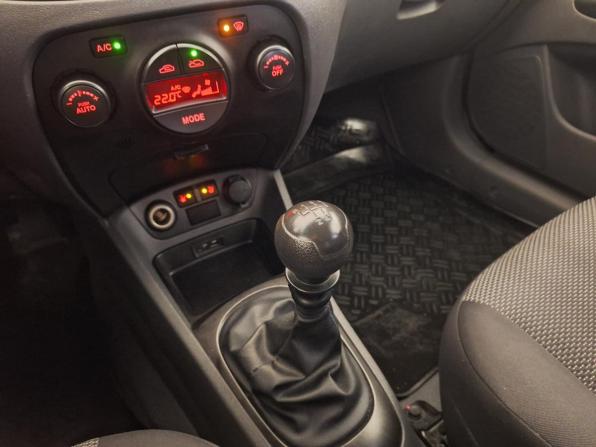 Kia Rio II Рестайлинг с пробегом 2011 года, цена 570 000 рублей, 189714 км, хэтчбек, Автокод Объявления