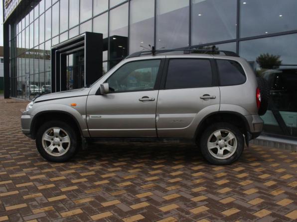 Chevrolet Niva I Рестайлинг с пробегом 2010 года, цена 361 000 рублей, 131800 км, внедорожник, Автокод Объявления