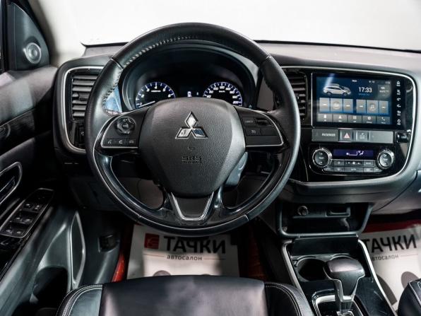 Mitsubishi Outlander III Рестайлинг 3 с пробегом 2020 года, цена 2 400 000 рублей, 53500 км, внедорожник, Автокод Объявления