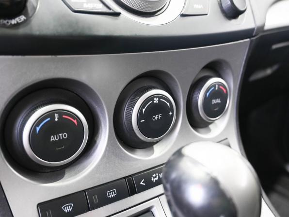 Mazda 3 II (BL) Рестайлинг с пробегом 2011 года, цена 879 900 рублей, 222000 км, седан, Автокод Объявления