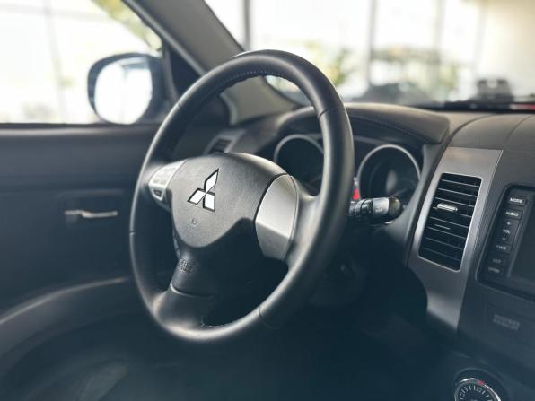 Mitsubishi Outlander II Рестайлинг с пробегом 2010 года, цена 1 245 000 рублей, 196000 км, внедорожник, Автокод Объявления