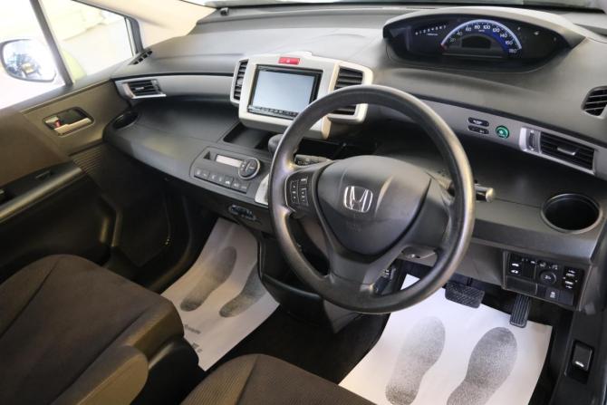 Honda Freed I Рестайлинг с пробегом 2013 года, цена 1 149 000 рублей, 160000 км, компактвэн, Автокод Объявления