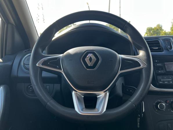 Renault Logan II Рестайлинг с пробегом 2021 года, цена 899 000 рублей, 99531 км, седан, Автокод Объявления
