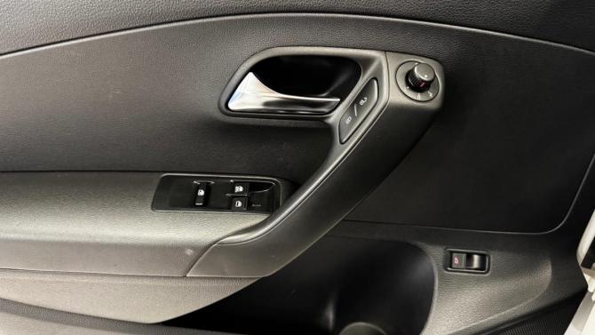 Volkswagen Polo V с пробегом 2013 года, цена 795 000 рублей, 125703 км, седан, Автокод Объявления