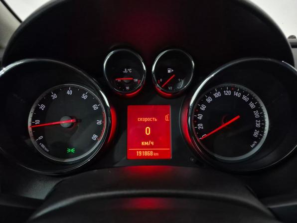 Opel Astra J Рестайлинг с пробегом 2013 года, цена 690 000 рублей, 191865 км, хэтчбек, Автокод Объявления
