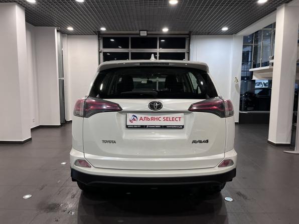 Toyota RAV4 IV (XA40) Рестайлинг с пробегом 2016 года, цена 2 349 000 рублей, 118500 км, внедорожник, Автокод Объявления
