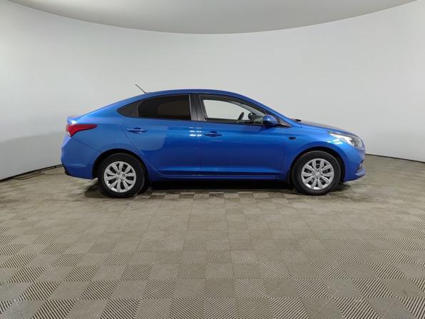 Hyundai Solaris II с пробегом 2019 года, цена 1 436 000 рублей, 121000 км, седан, Автокод Объявления