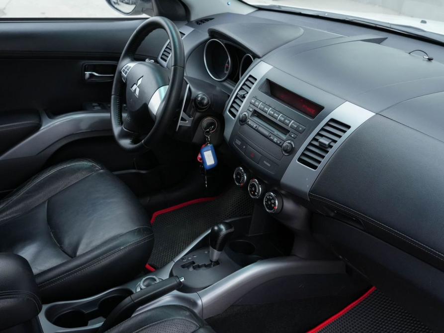 Mitsubishi Outlander II Рестайлинг Новосибирск  - изображение 14