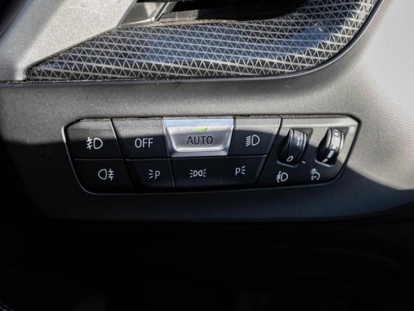 BMW 1 серии III (F40) с пробегом 2019 года, цена 3 099 000 рублей, 117688 км, хэтчбек, Автокод Объявления